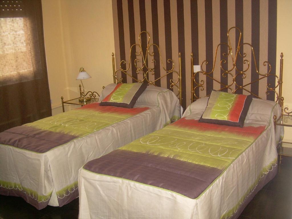 Pension El Parque Авілес Номер фото