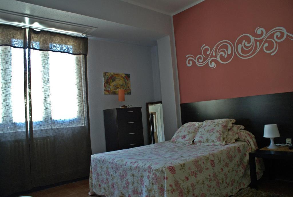 Pension El Parque Авілес Номер фото